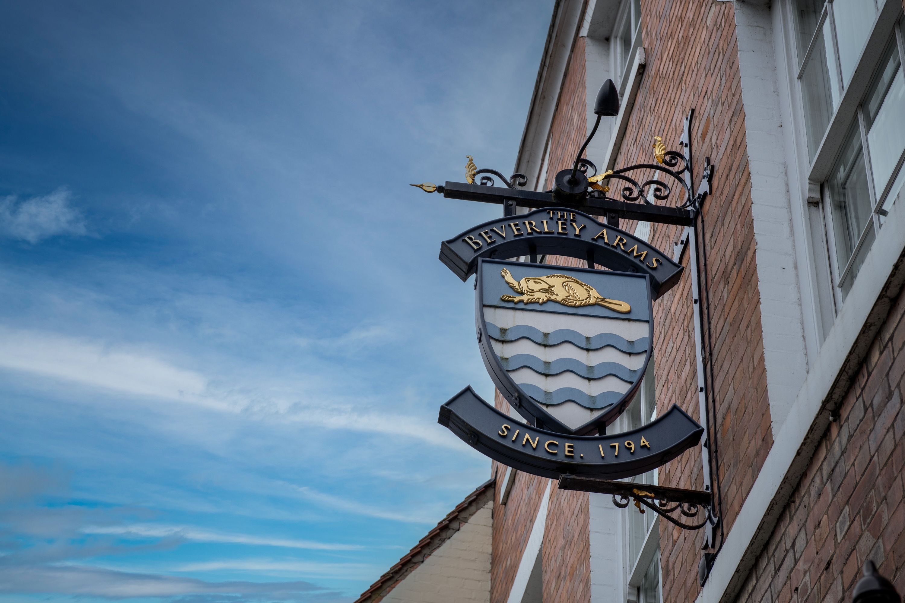 the beverley arms swing sign